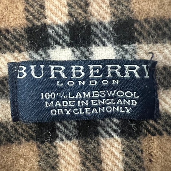 Authentic Burberry London Check Lambswool Fringed Scarf - Picture 4 of 4